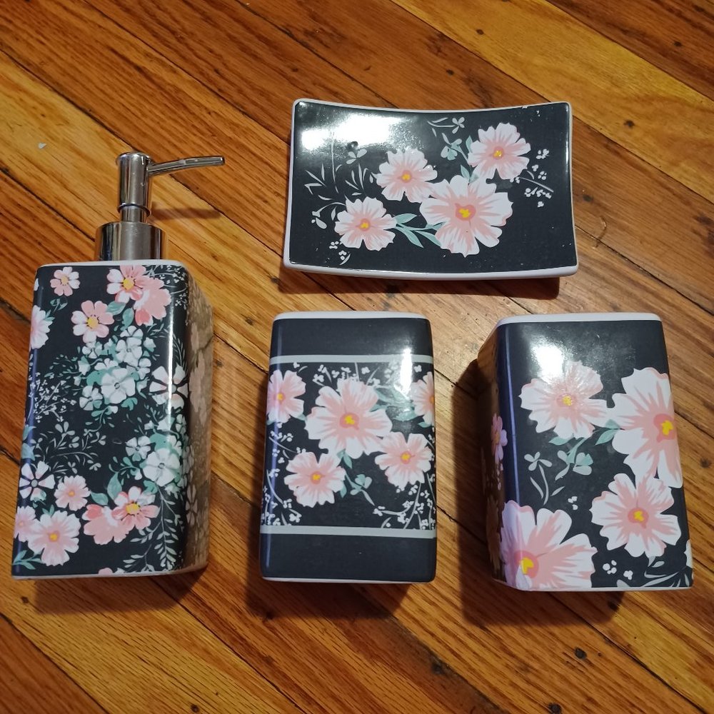4 Piece Bathroom Set